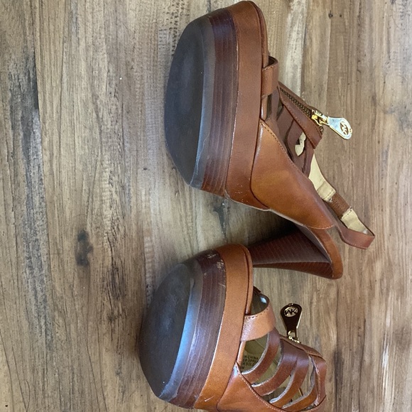 Michael Michael Kors Zipper Front Sandal sz 8 - Picture 4 of 4